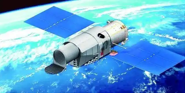 अंतरिक्ष स्टेशन सौर पैनलों में कार्बन फाइबर